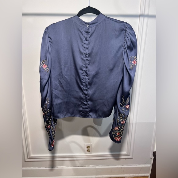 BEAUTIFUL FLOWERS BLOUSE // H&M // size Large 🤍 - Picture 4 of 5